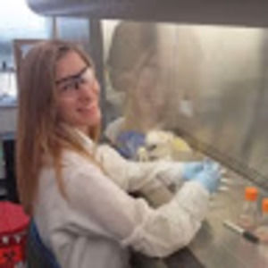 Meet your Posher, Rena